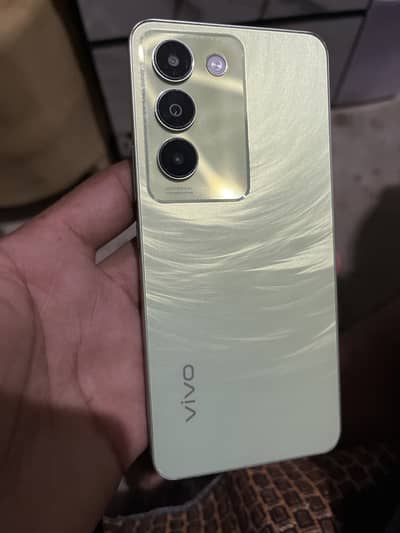 Vivo Y100