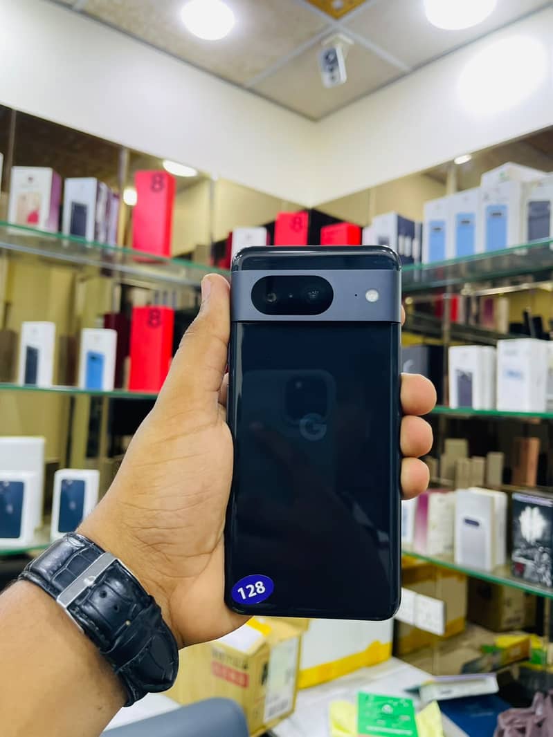 Google Pixel 8 3