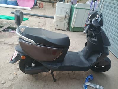 Metro Electric Scooty (Good Condition) - 80 Km Per Charge