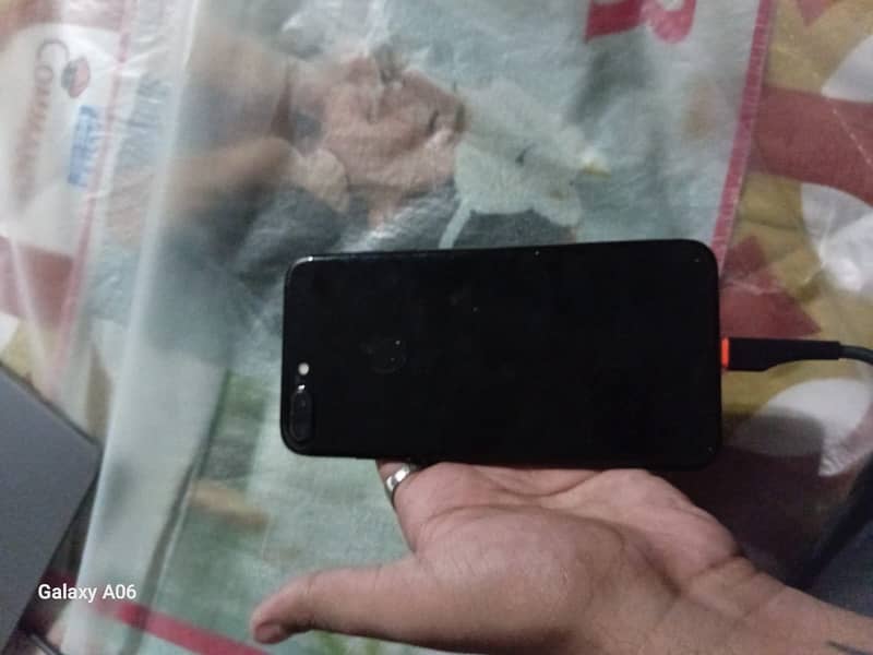 Apple iPhone 7 Plus 3