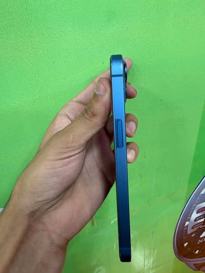 iPhone 13 factory unlock with box