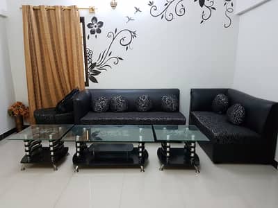 3 Bed DD, 3rd Solar, Well Maintained flat