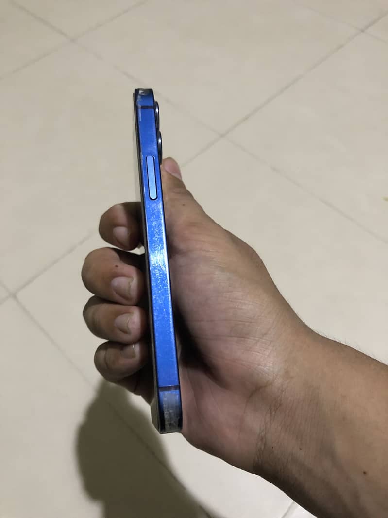Apple iPhone 12 mini 1