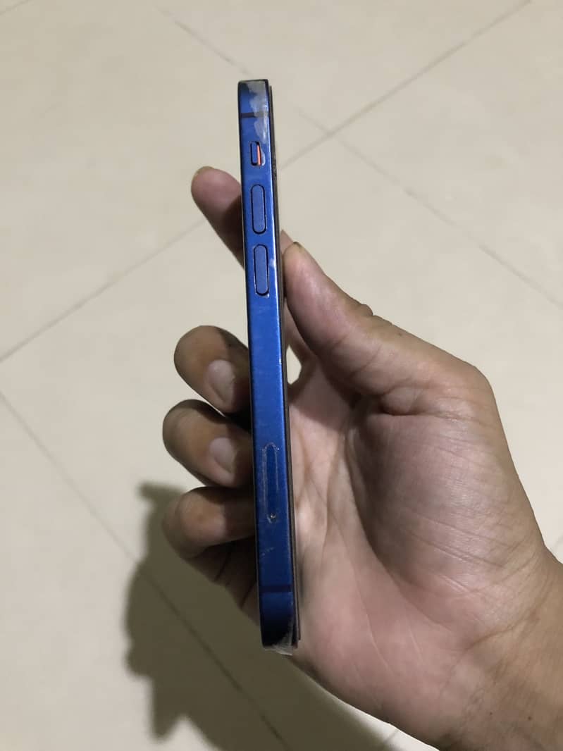 Apple iPhone 12 mini 3