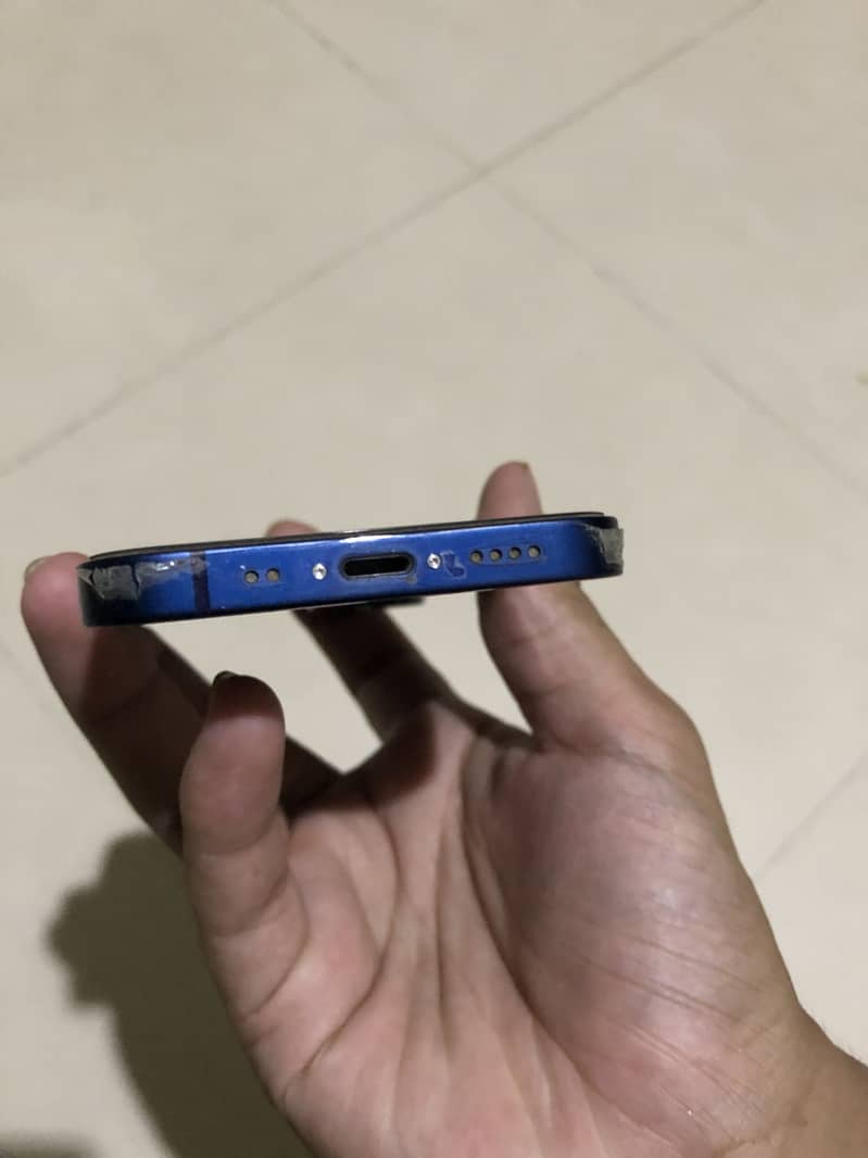 Apple iPhone 12 mini 4