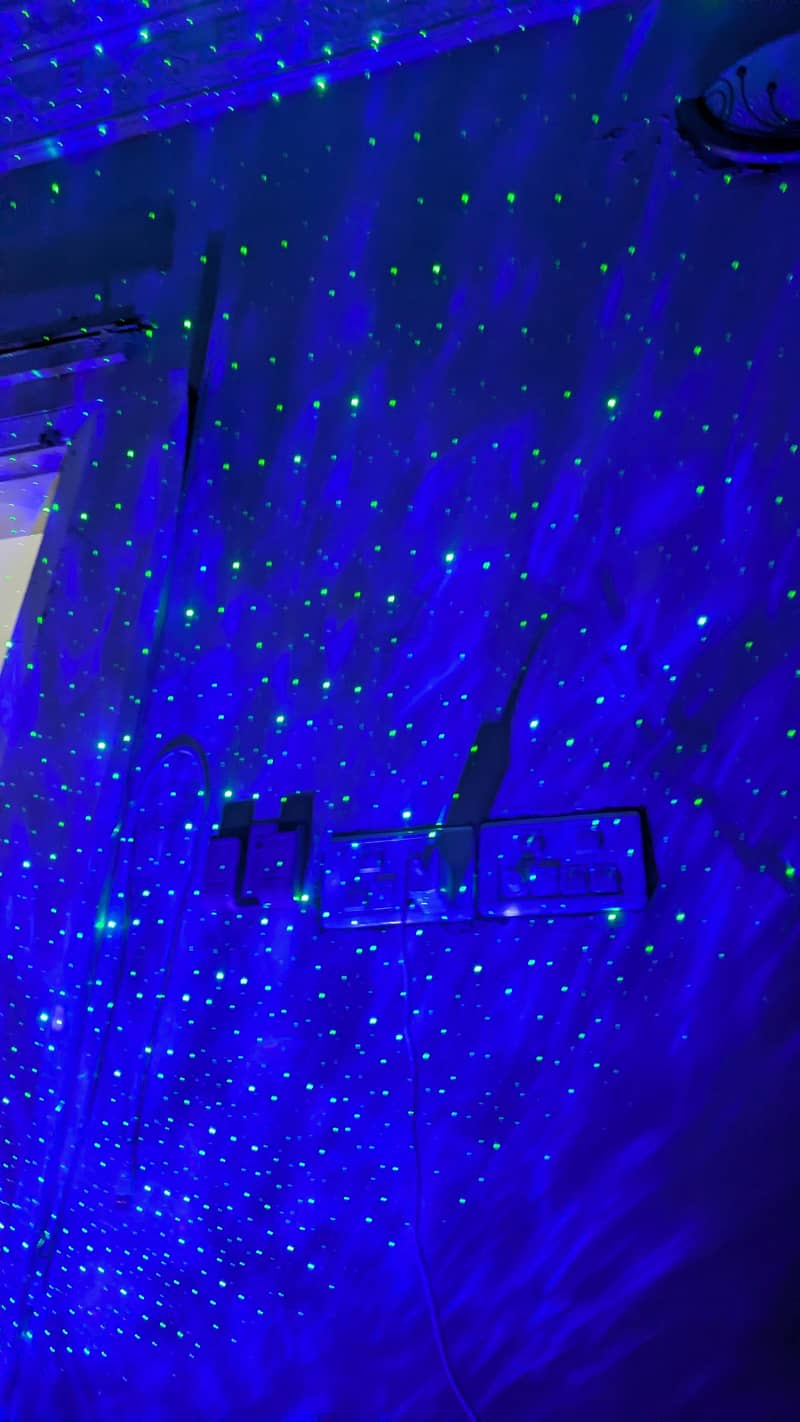 STARRY PROJECTOR LIGHT 2