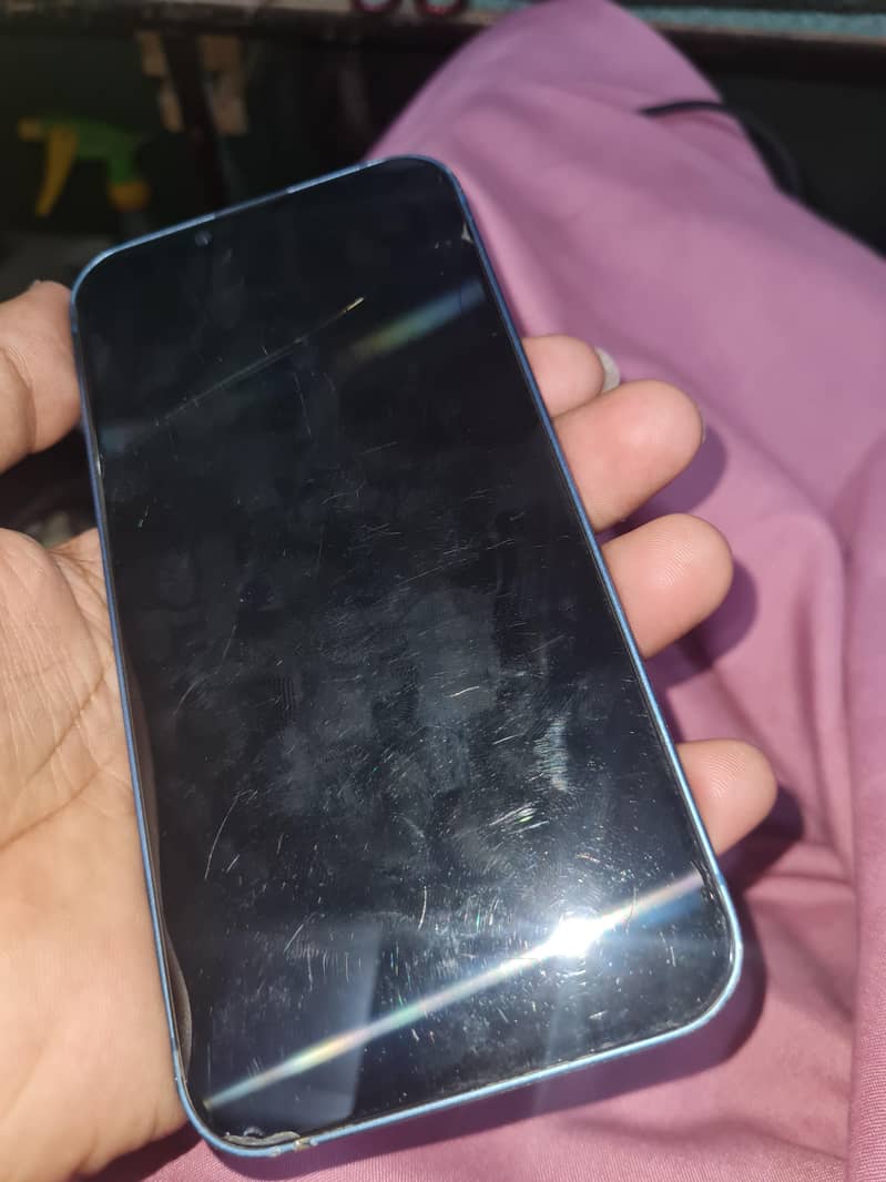 Apple iPhone 13 3