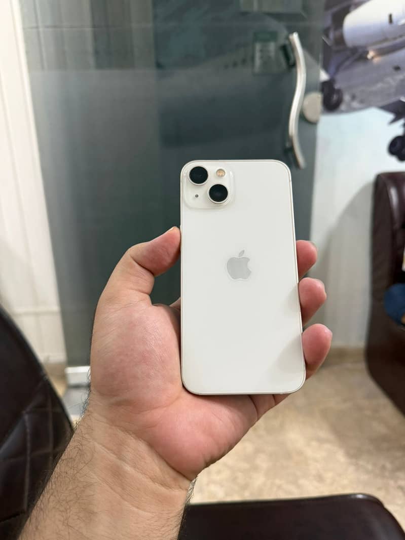 Apple iPhone 13 0