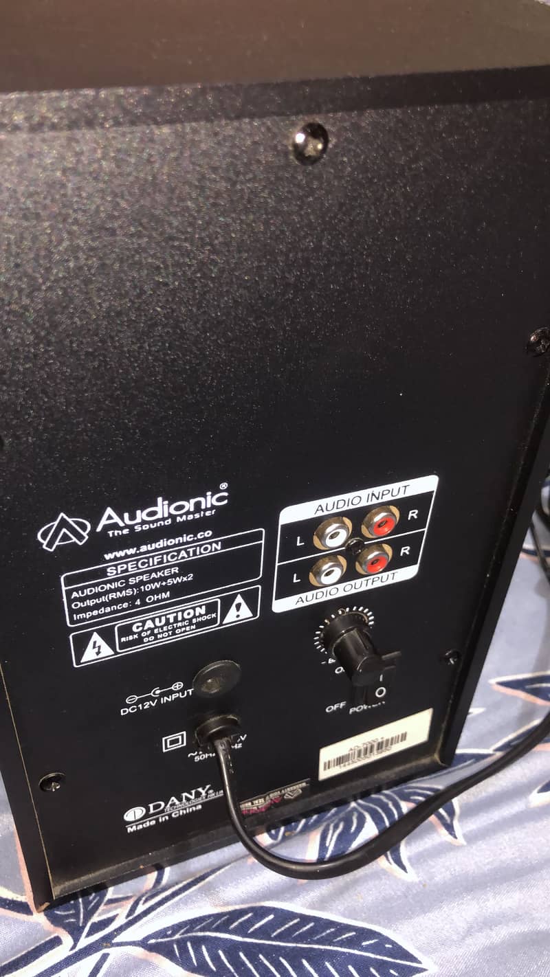 Audionic spekers 4