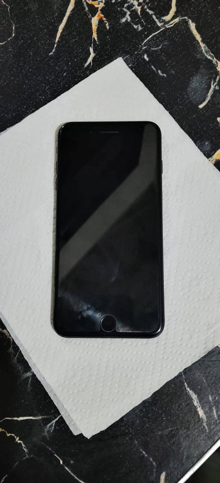 Apple iPhone 7 Plus 1