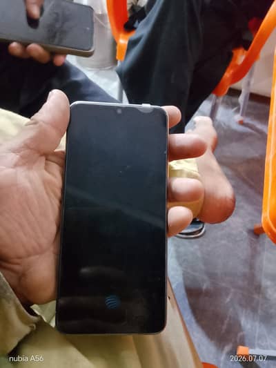 Vivo V21 10 by 9 credition 8+4 ram 128 GB storage