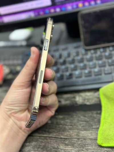 iPhone 13 Pro Max 256GB Gold | 96% Battery Health | 10/10 Condition