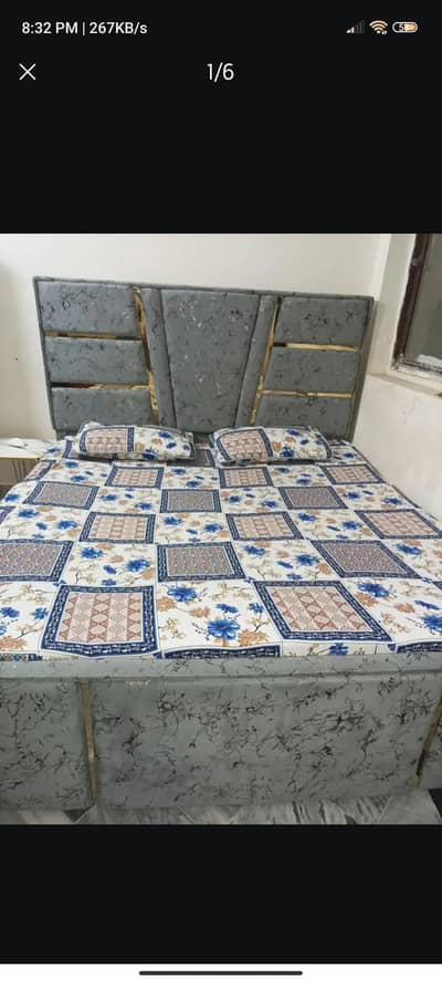 queen size bed with dressing table