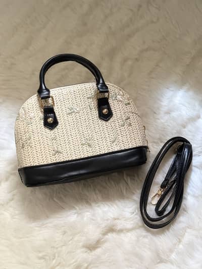 Simple class Shein jute Bag