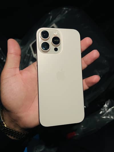 Apple iPhone 16 Pro Max