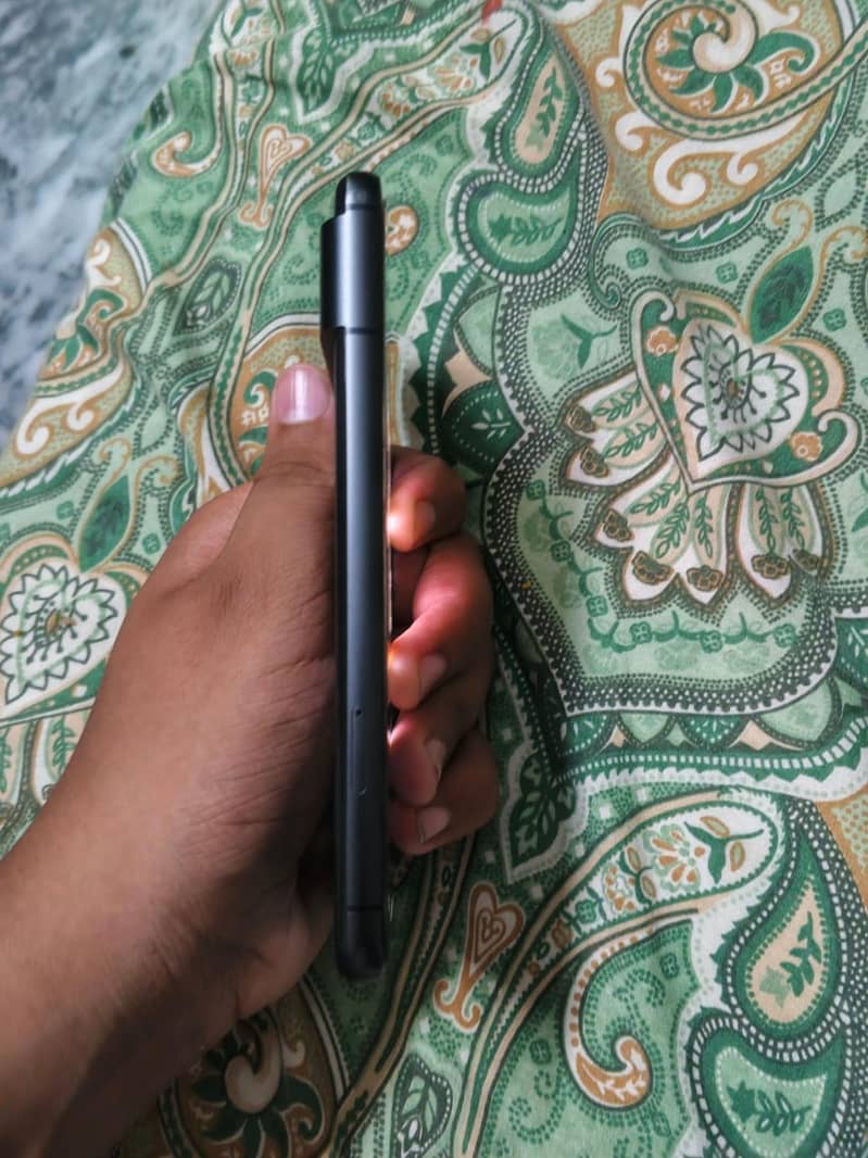 Google Pixel 8 3