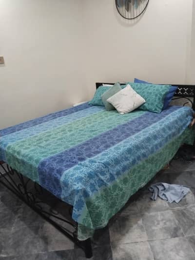 Double bed (iron) for Sale on reasonable price