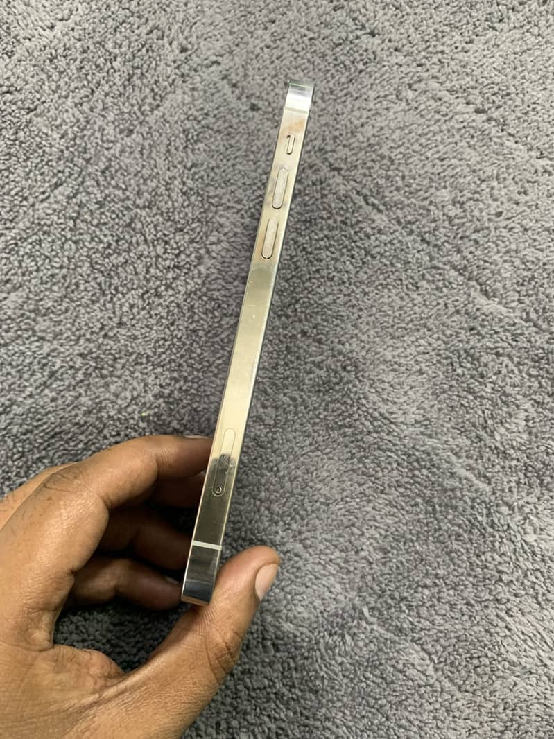 Apple iPhone 12 Pro 6