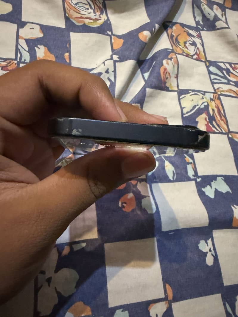 Apple iPhone 13 3