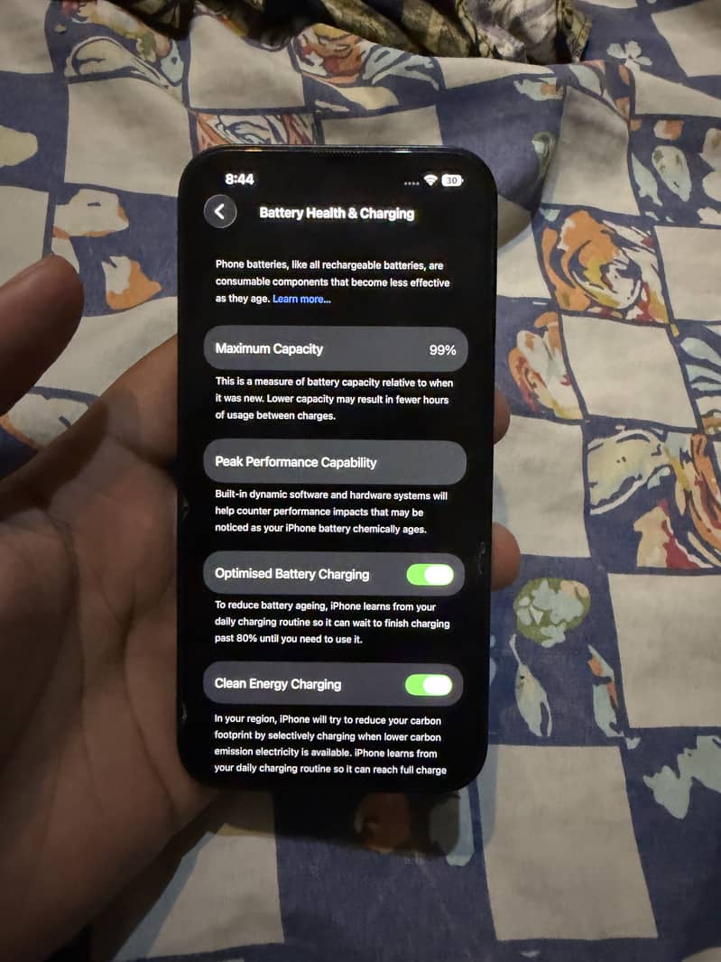 Apple iPhone 13 8