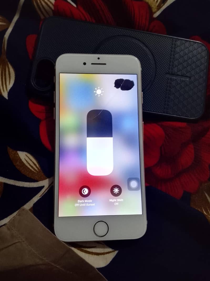 Apple iPhone 7 1