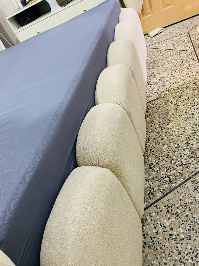 BUBBLE BED NEW CONDITION 1