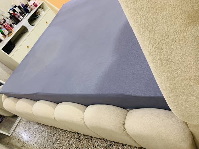 BUBBLE BED NEW CONDITION 2