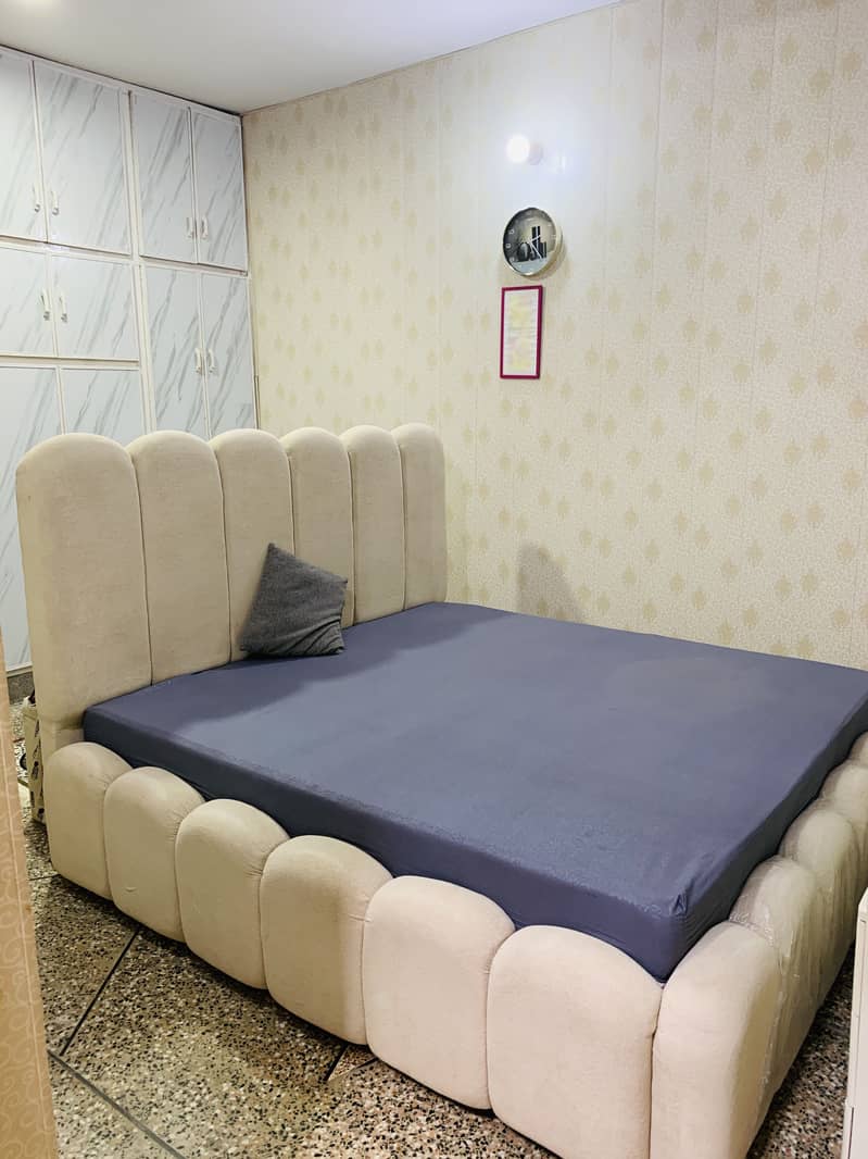 BUBBLE BED NEW CONDITION 5