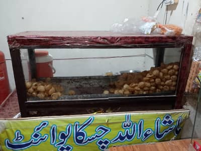 golgappa and chips counter