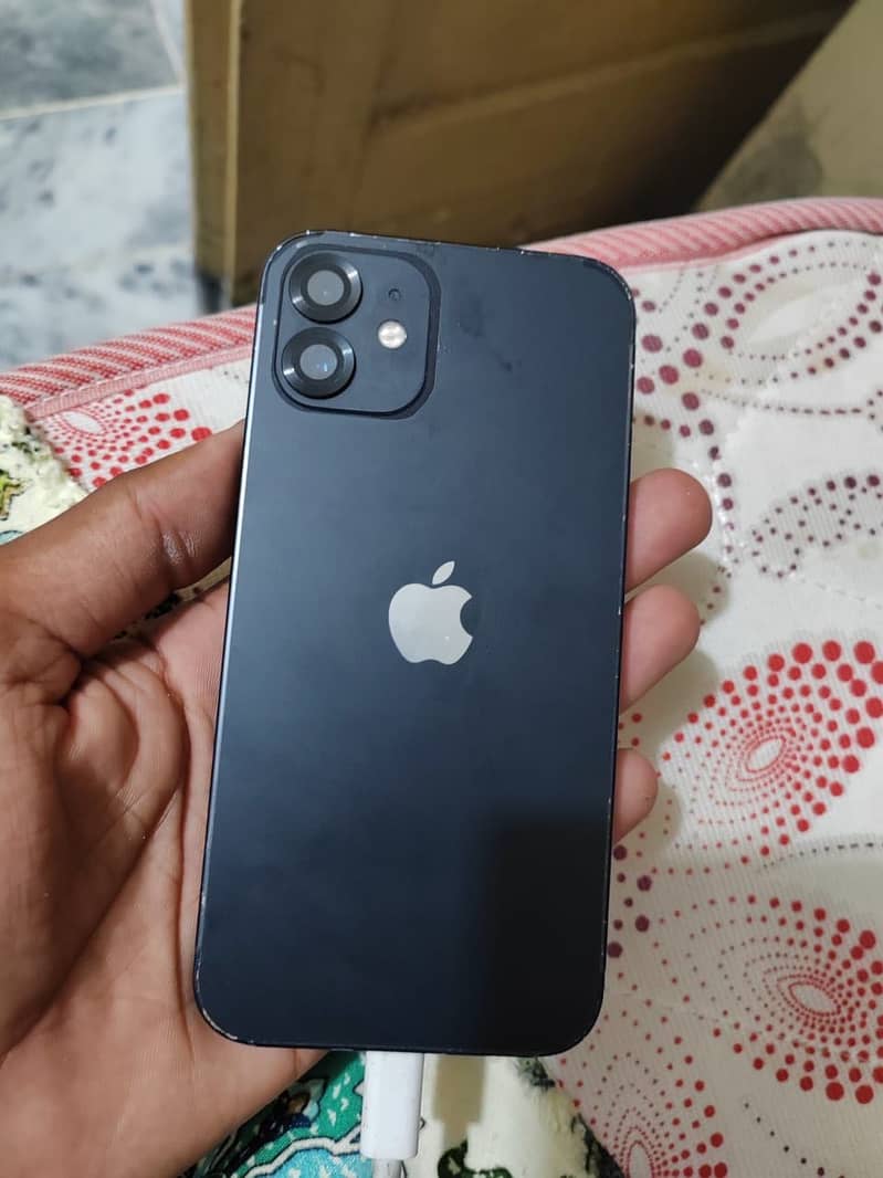 Apple iPhone 12 3