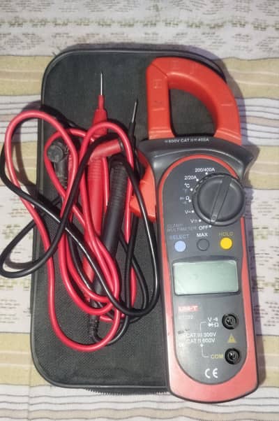 UNI-T UT202 Clamp Multimeter - Excellent Condition