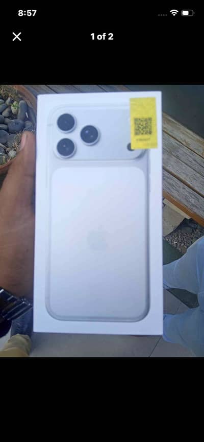 Apple iPhone 17 Pro Max box pack challange price