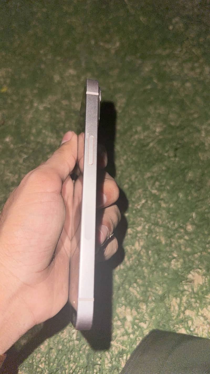 Apple iPhone 13 3