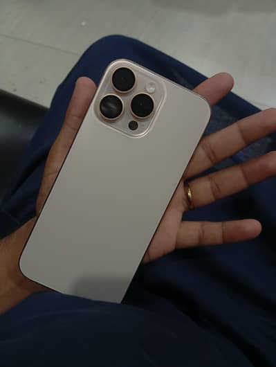 Apple iPhone 16 Pro Max