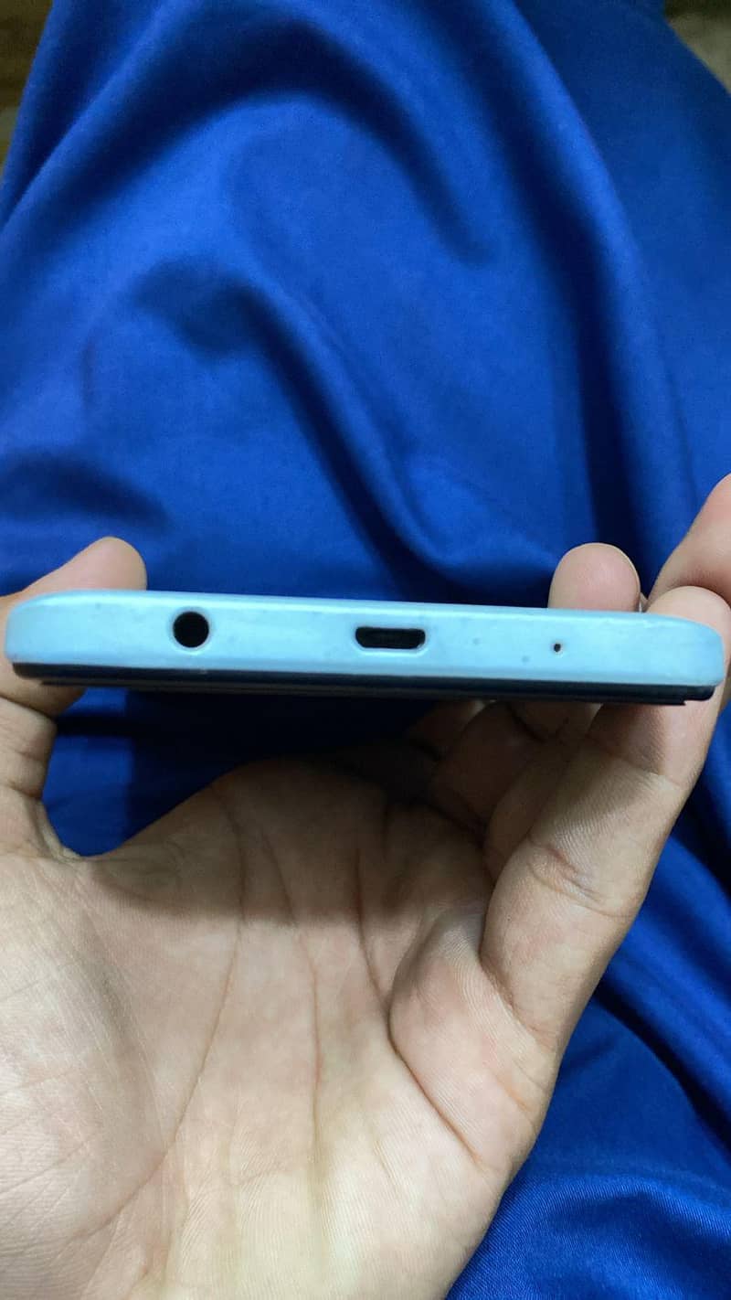 Redmi A2+ 4