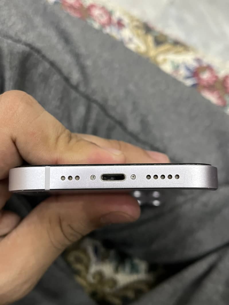 Apple iPhone 14 5