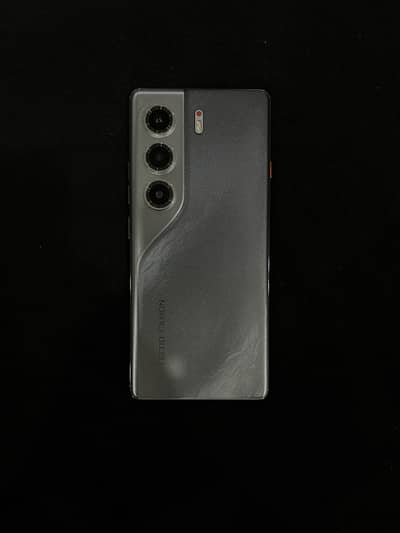 Tecno CAMON 40 Pro