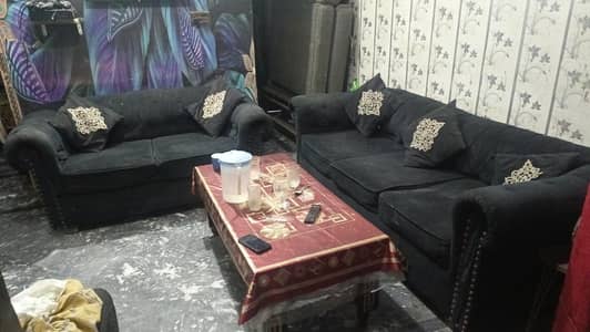5 seater black sofa negotiable