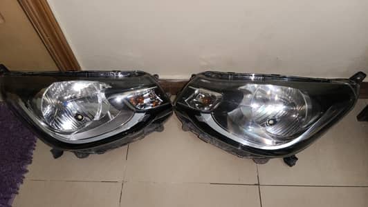 Mitsubishi EK Wagon / Head Light / Back Light.
