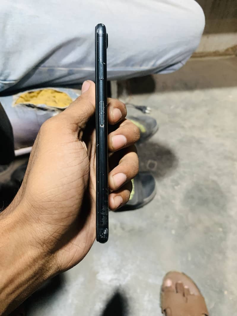 Apple iPhone 7 4