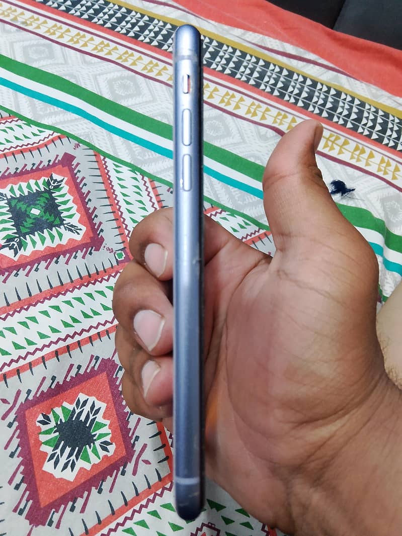 Apple iPhone 11 1