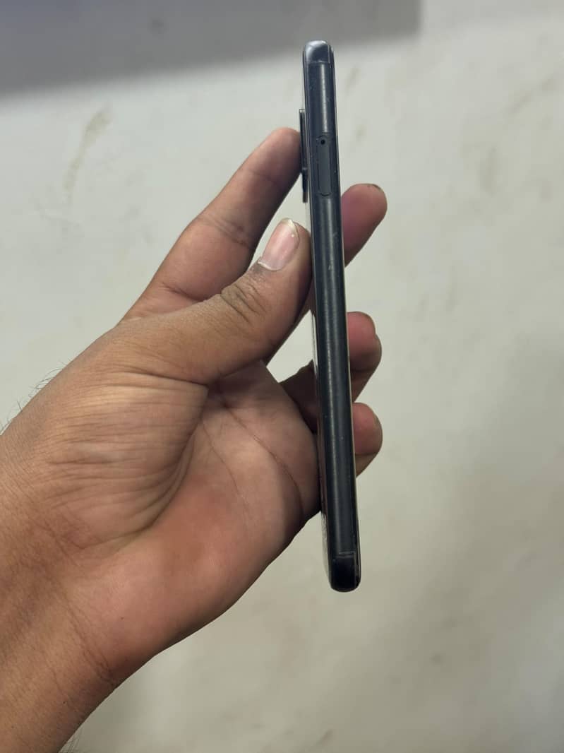 Google Pixel 4 3