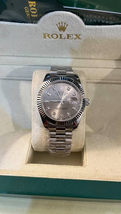 Roolex Silver DateJust with date.