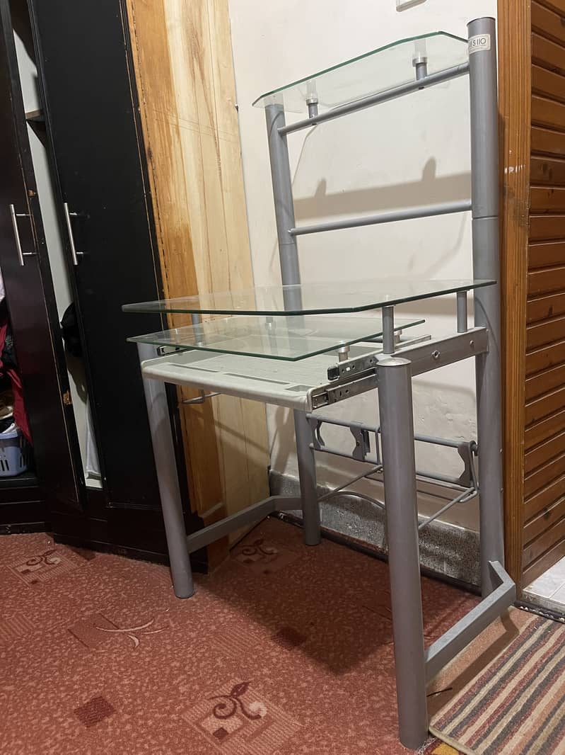Office and study table 5