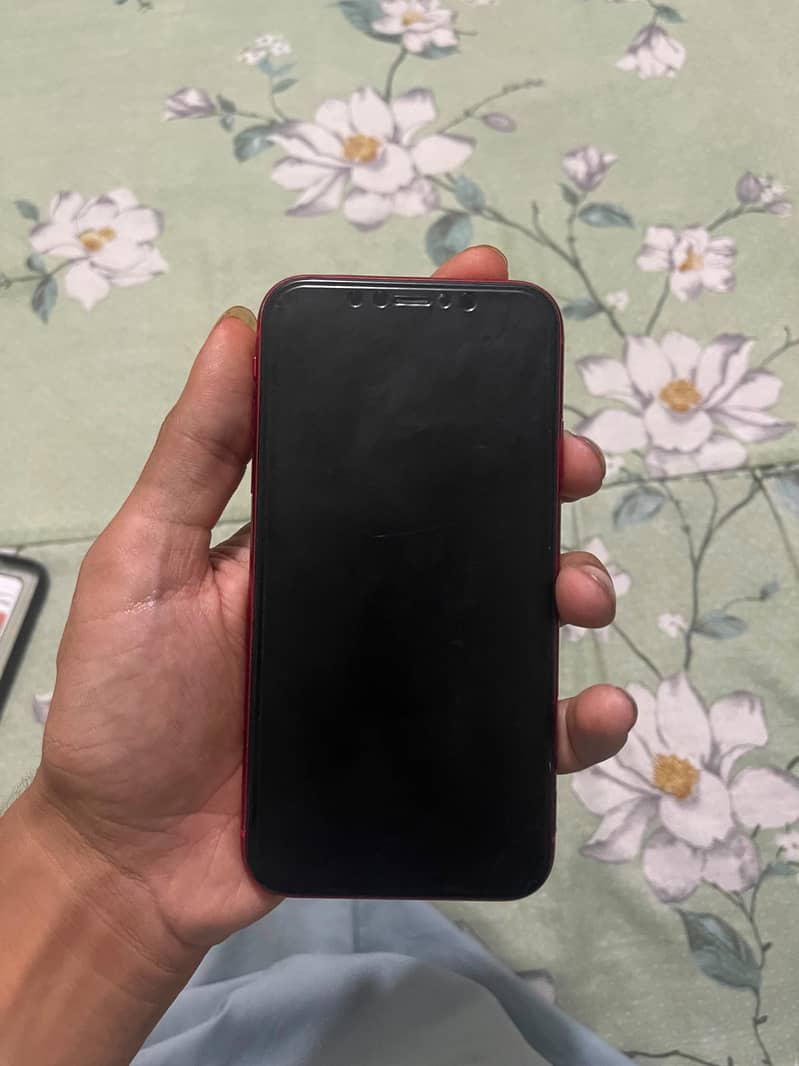 Apple iPhone 11 4