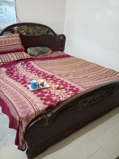 bed with metress