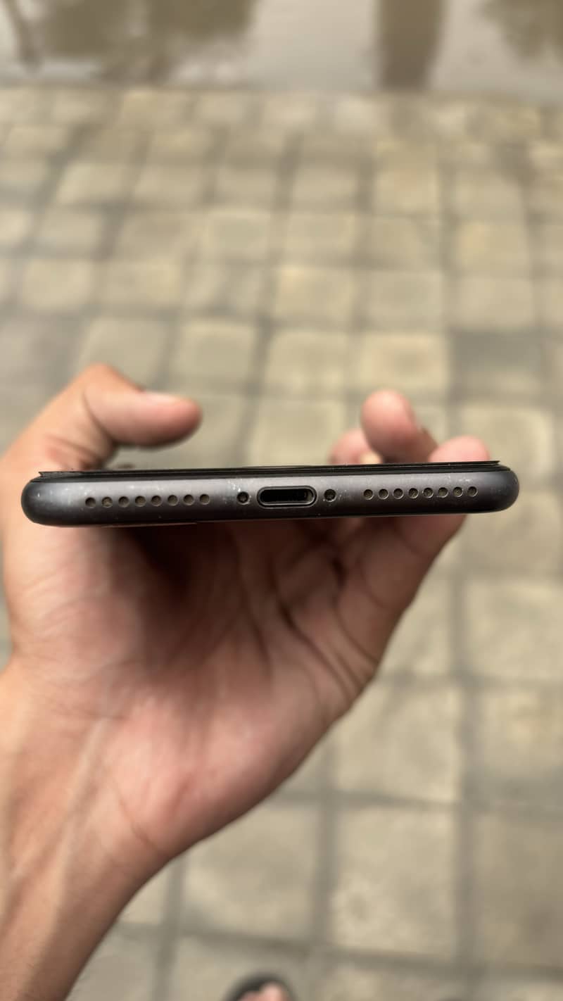 Apple iPhone 8 Plus 2