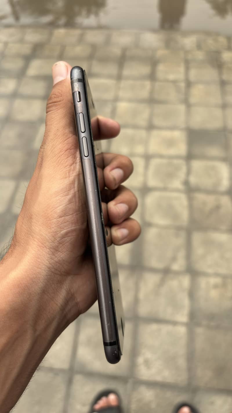 Apple iPhone 8 Plus 5