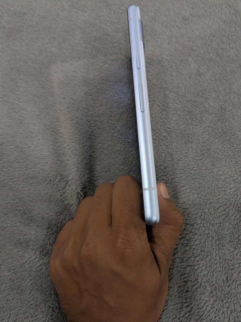Google Pixel 7a 4