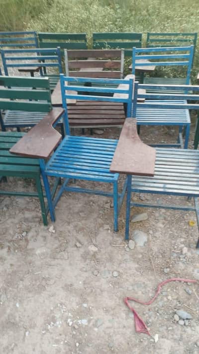 school chairs students chairs